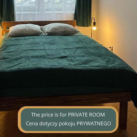 Tom Hostel Cracovia Esterno foto