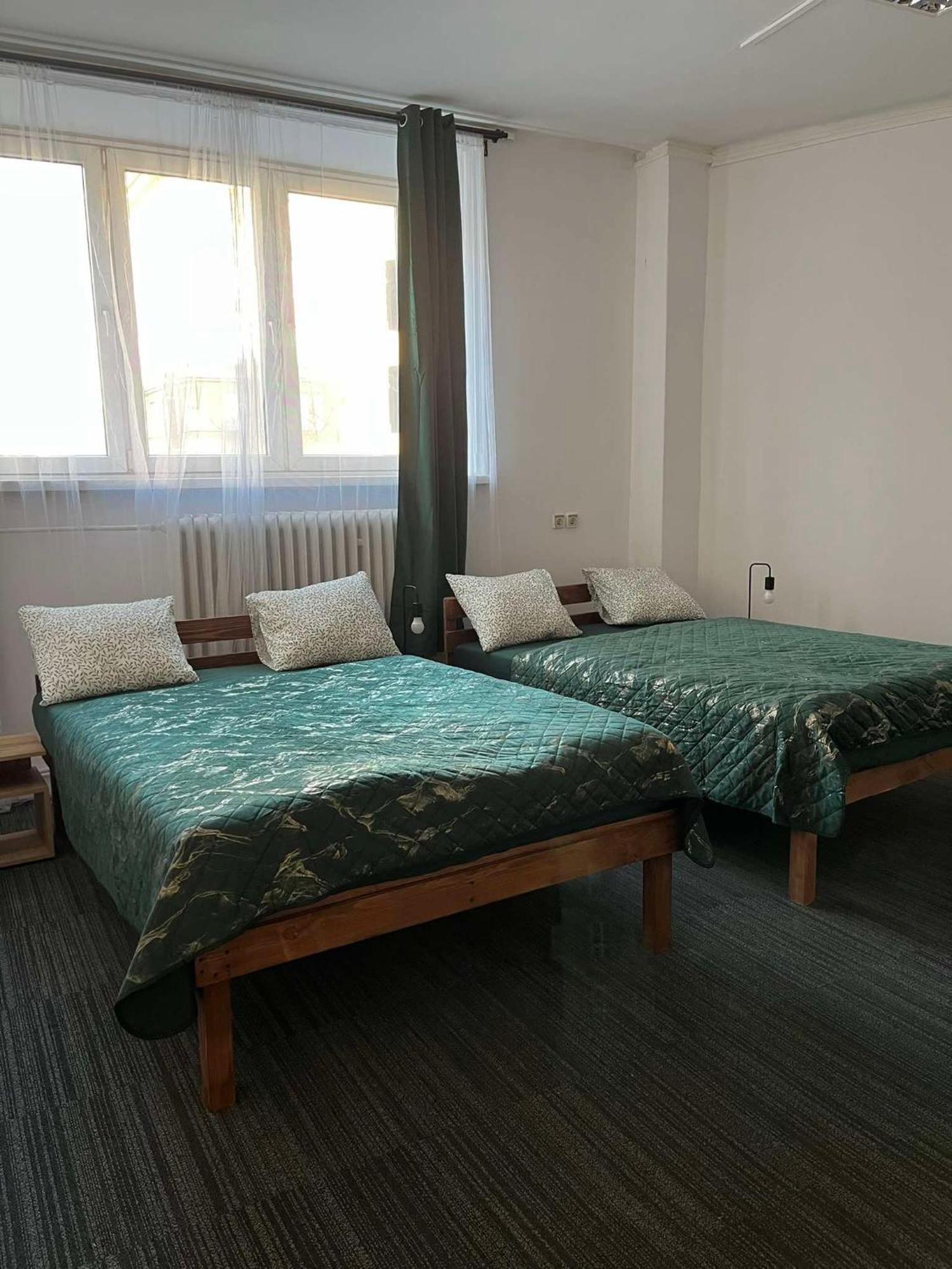 Tom Hostel Cracovia Esterno foto