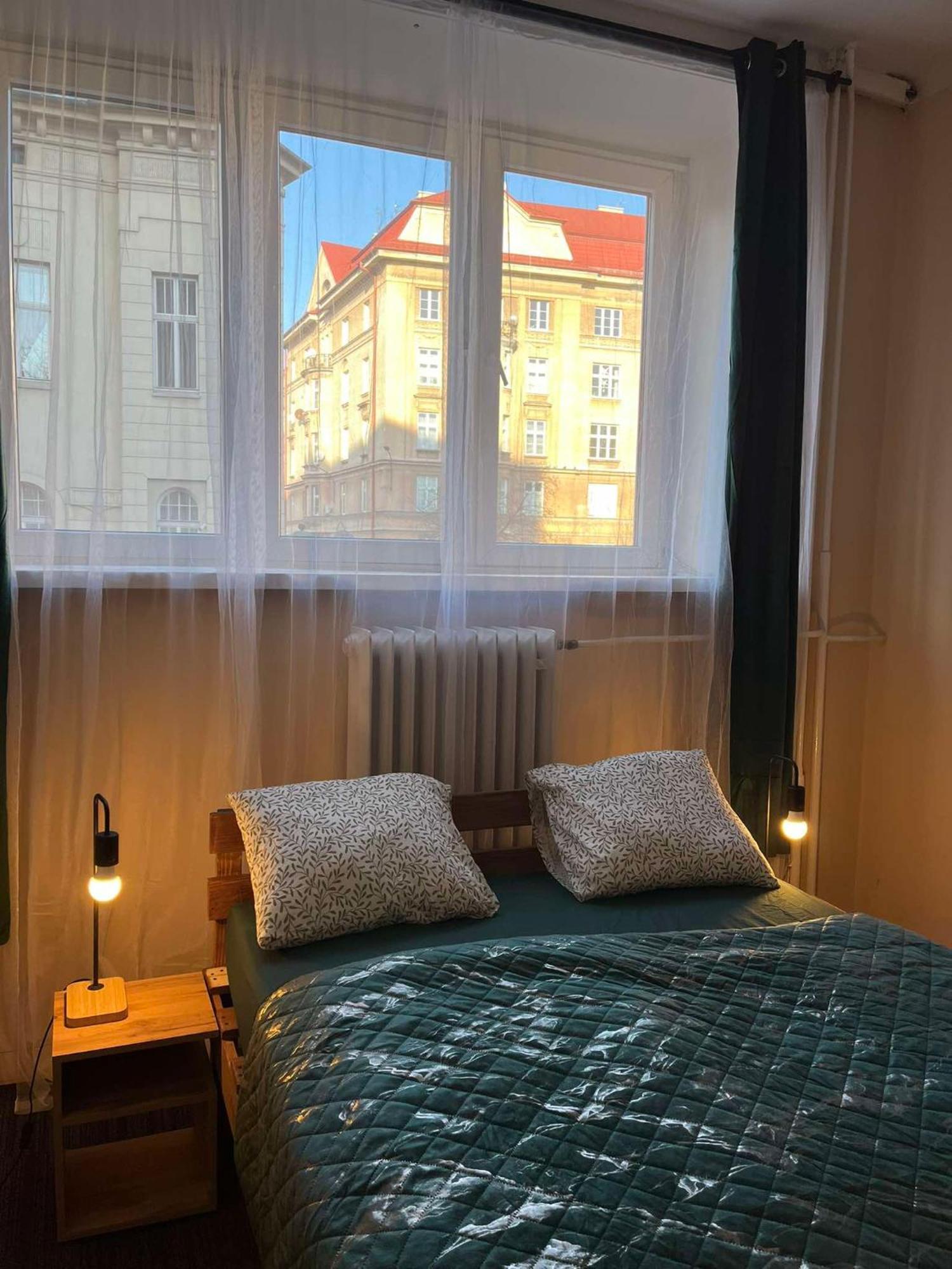 Tom Hostel Cracovia Esterno foto