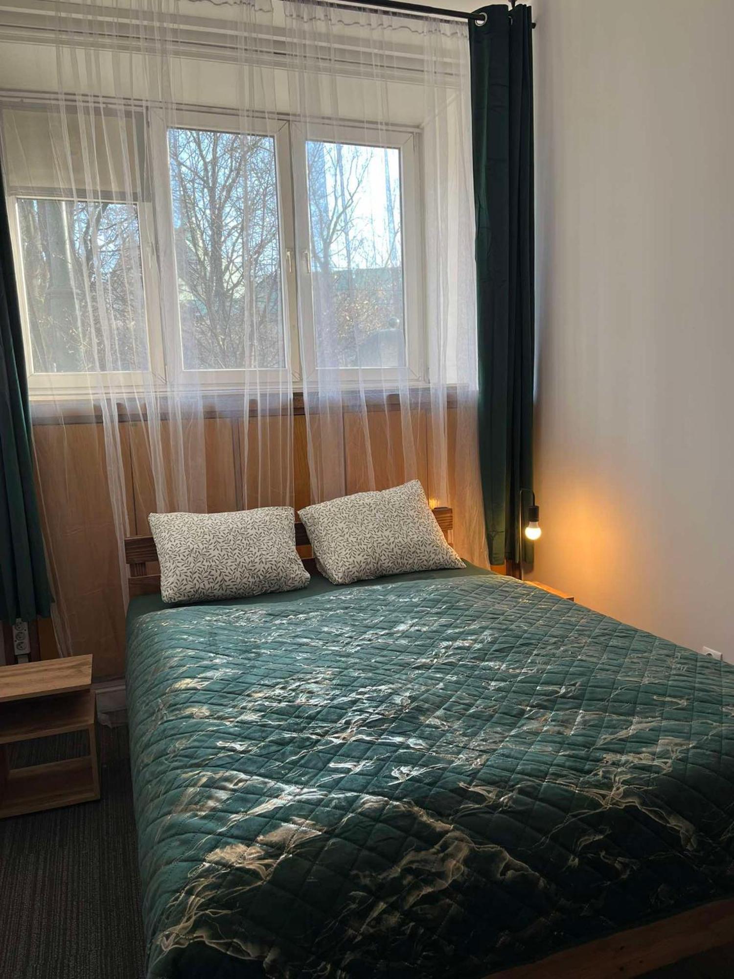 Tom Hostel Cracovia Esterno foto