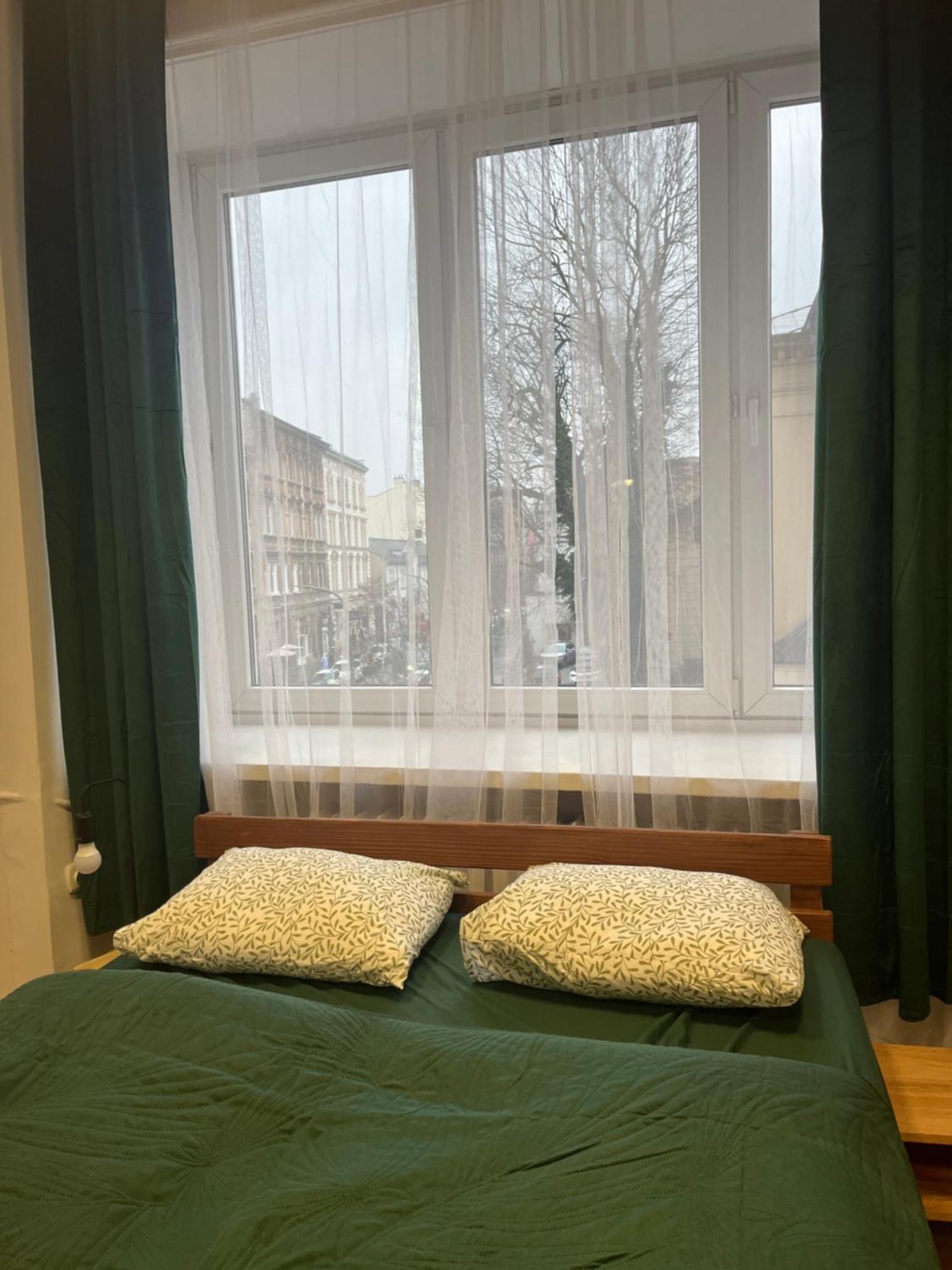 Tom Hostel Cracovia Esterno foto