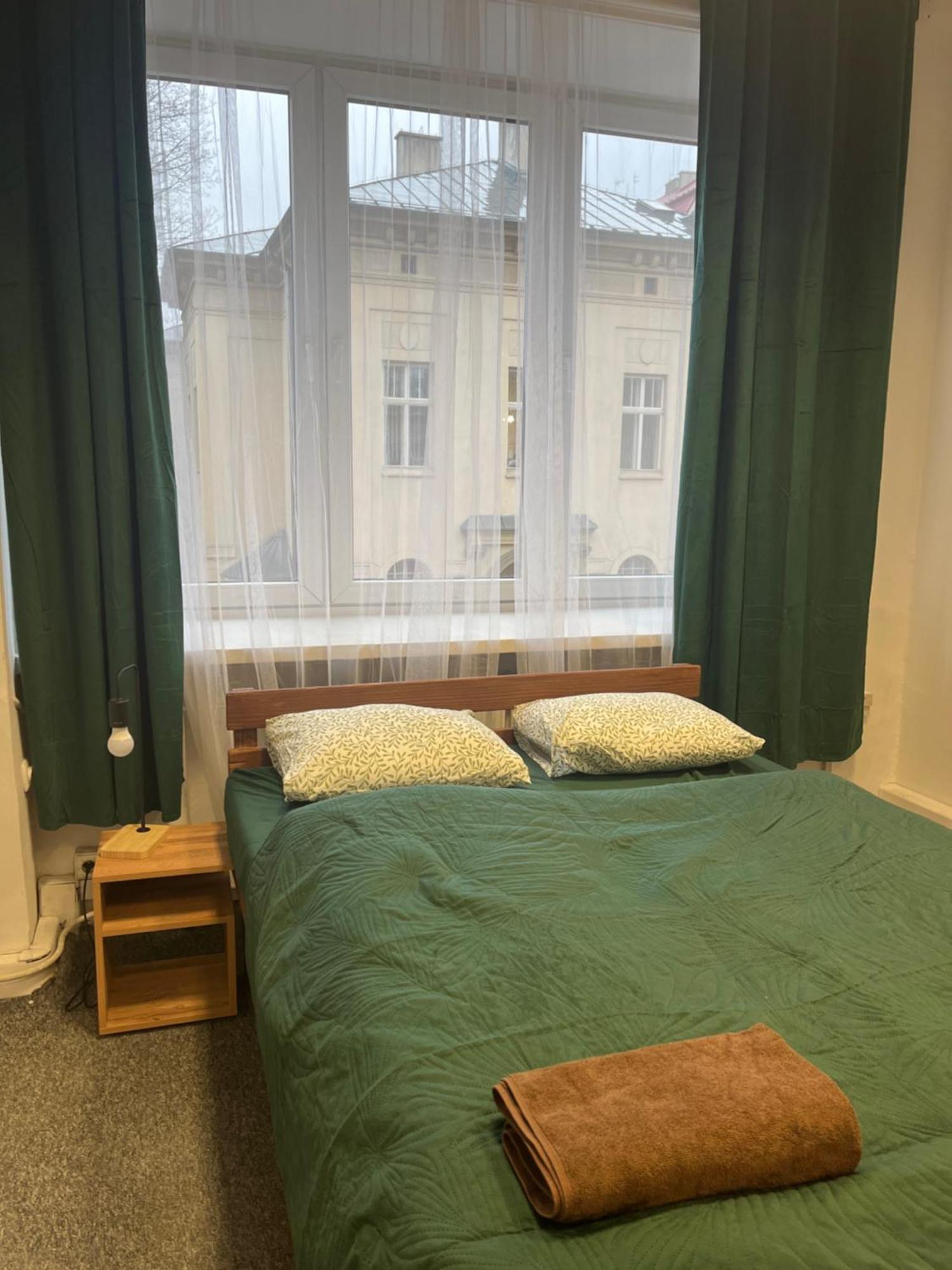 Tom Hostel Cracovia Esterno foto