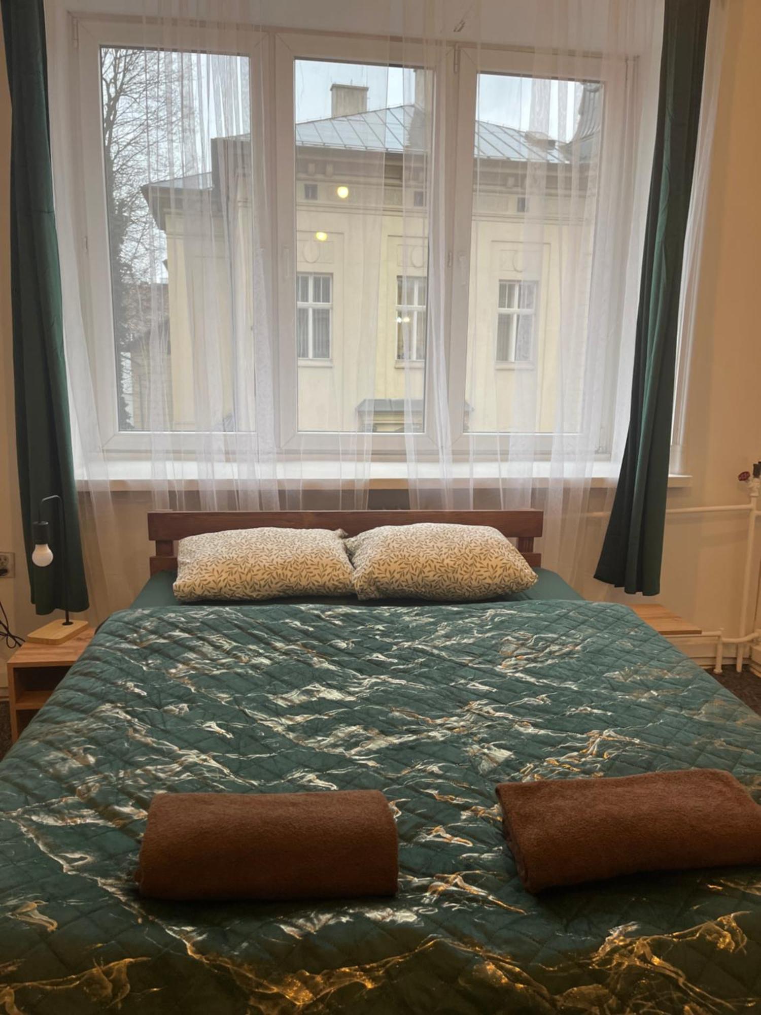 Tom Hostel Cracovia Esterno foto