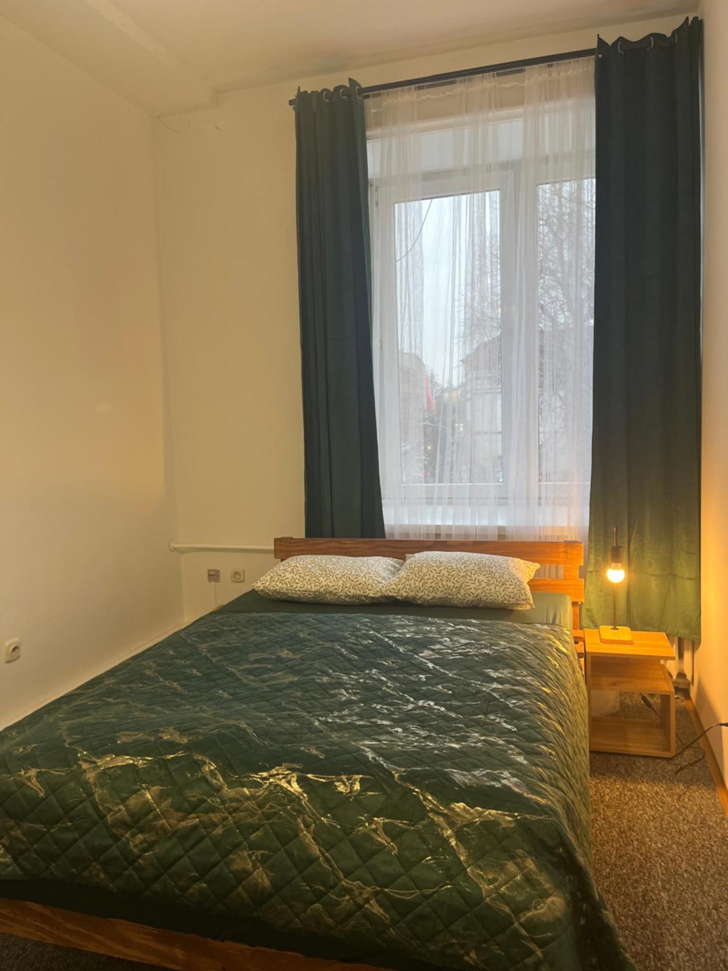 Tom Hostel Cracovia Esterno foto