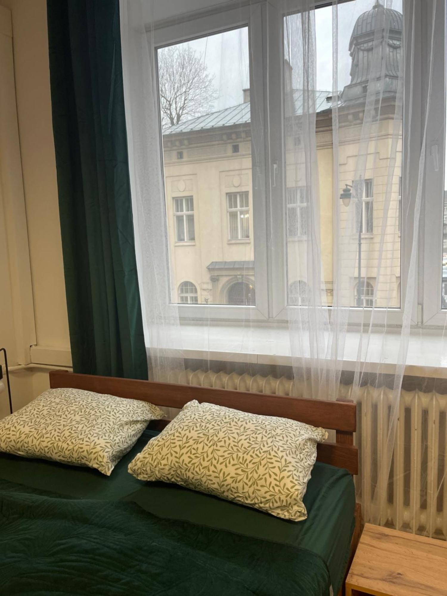 Tom Hostel Cracovia Esterno foto