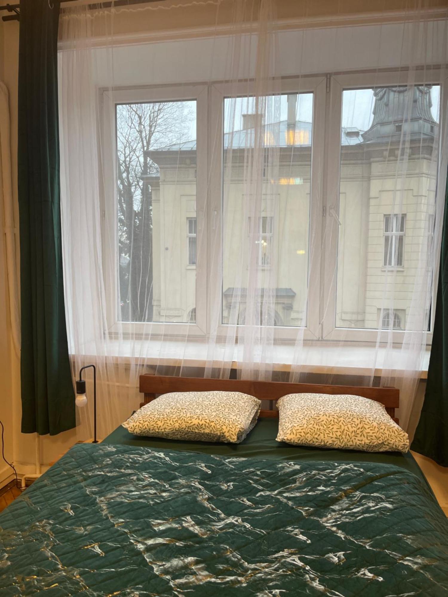 Tom Hostel Cracovia Esterno foto