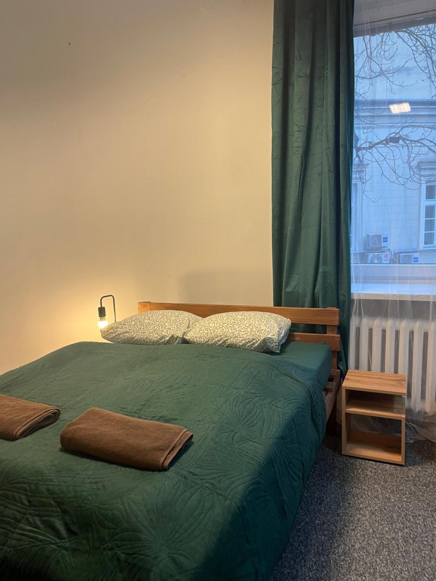 Tom Hostel Cracovia Esterno foto