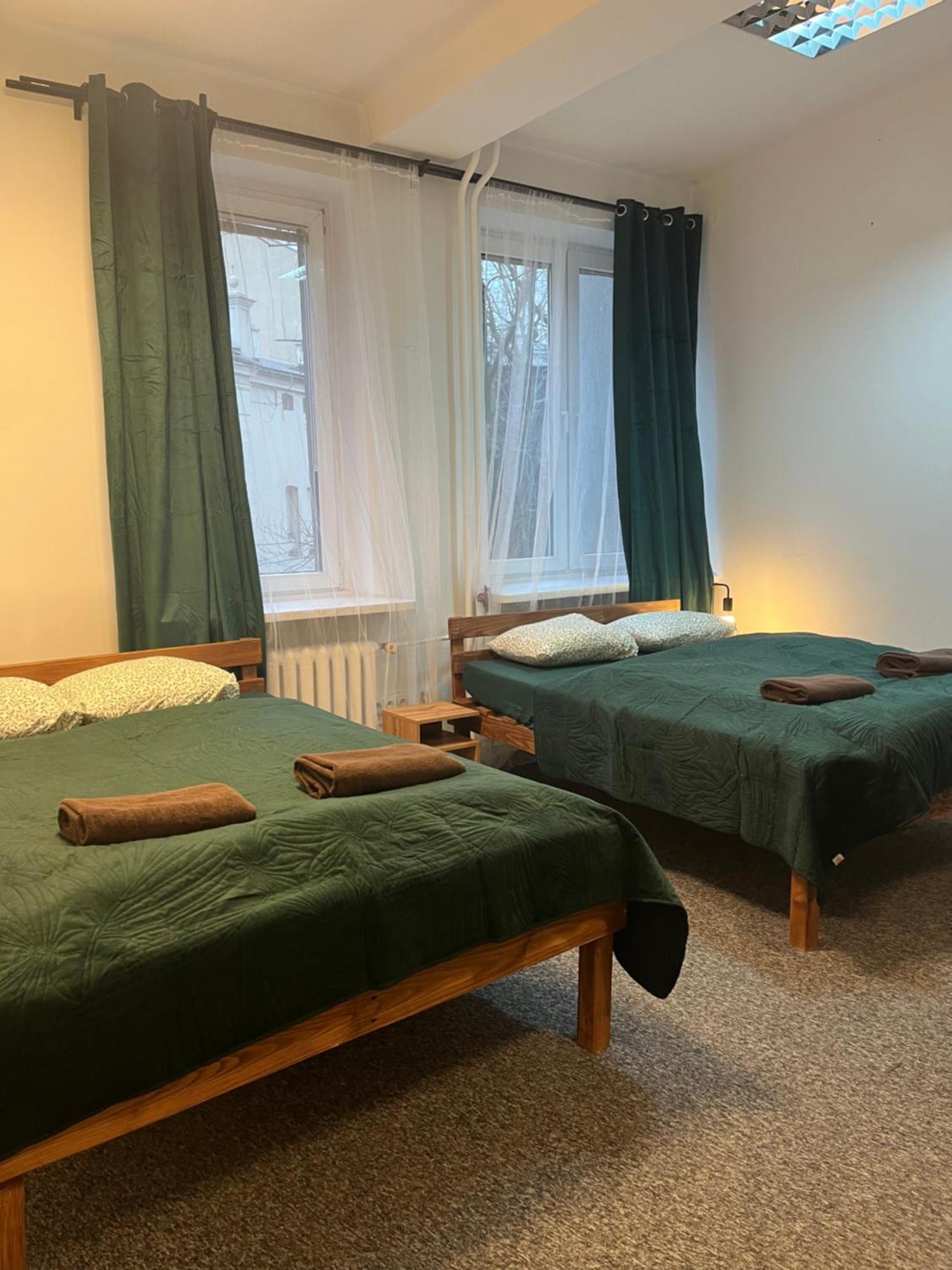 Tom Hostel Cracovia Esterno foto